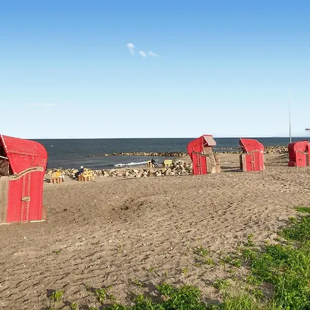Semesterbostad Strandpark 14 *